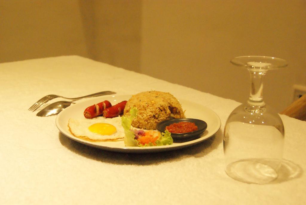 Sugiras Living Hotell Denpasar Eksteriør bilde