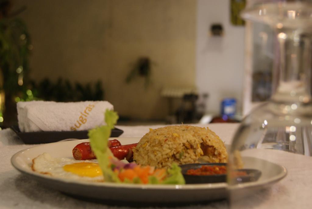 Sugiras Living Hotell Denpasar Eksteriør bilde